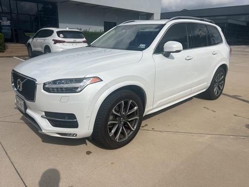 2019 Volvo XC90 T6 Momentum