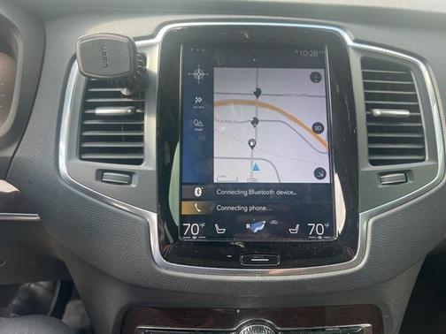 2019 Volvo XC90 T6 Momentum