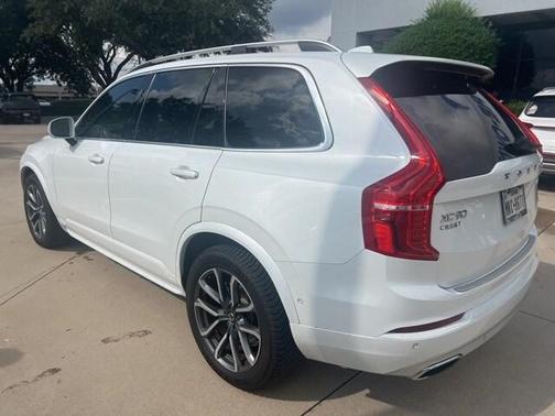 2019 Volvo XC90 T6 Momentum