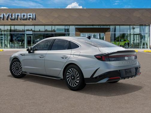 2025 Hyundai SONATA Hybrid Limited