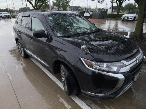 2020 Mitsubishi Outlander SE