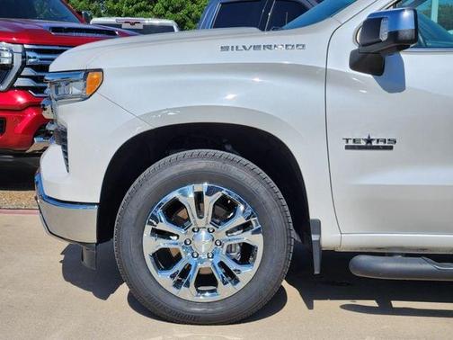 Iridescent Pearl Tricoat 2022 Chevrolet Silverado 1500 LTZ