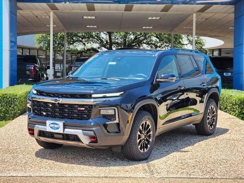 Mosaic Black Metallic 2026 Chevrolet Traverse Z71