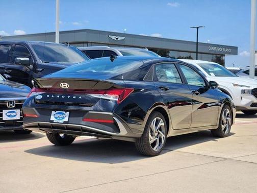Black 2025 Hyundai ELANTRA SEL Sport