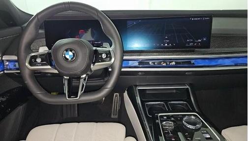 2025 BMW 740 i xDrive