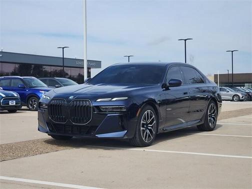 2025 BMW 740 i xDrive