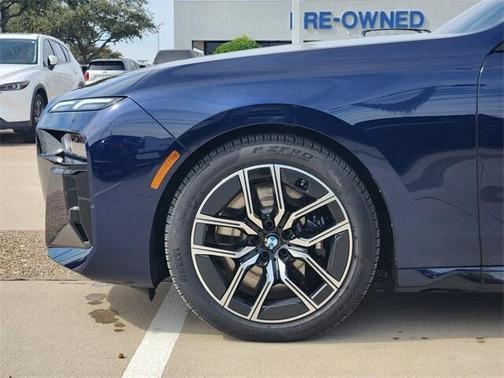 2025 BMW 740 i xDrive