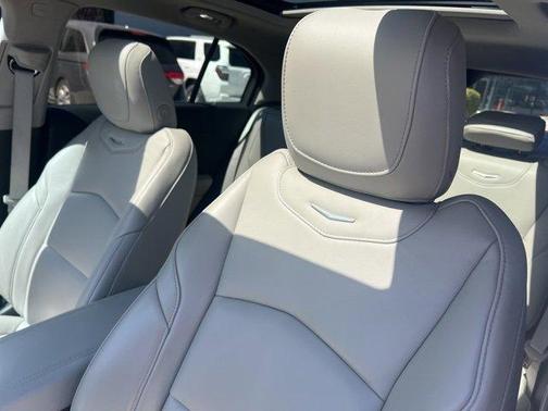 2021 Cadillac XT4 Premium Luxury