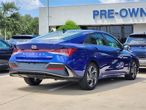 2024 Hyundai ELANTRA Limited