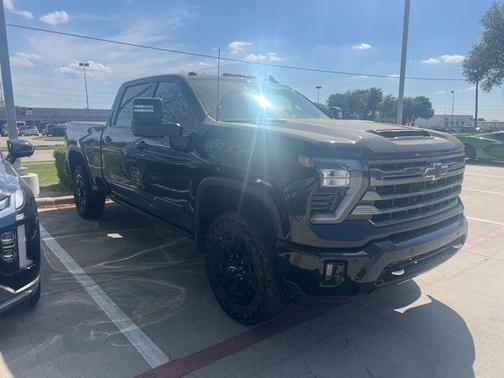 Black 2024 Chevrolet Silverado 2500 High Country