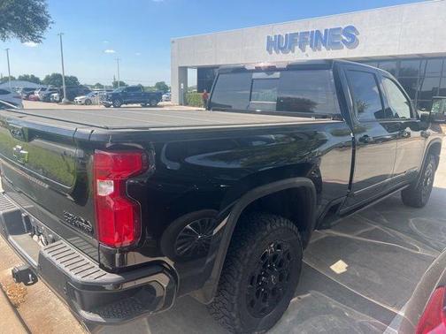 Black 2024 Chevrolet Silverado 2500 High Country
