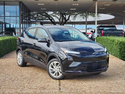 Mosaic Black Metallic 2027 Chevrolet Bolt LT
