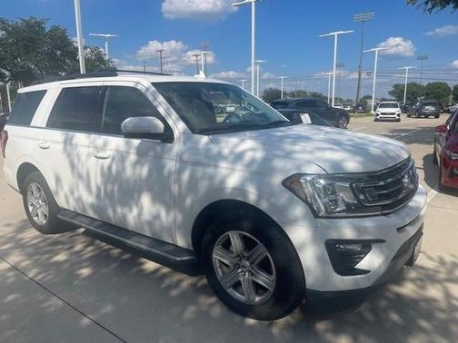 Photo 2 of 11 of 2020 Ford Expedition XLT