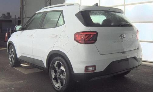 2022 Hyundai VENUE SEL