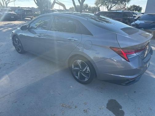 2021 Hyundai ELANTRA Limited