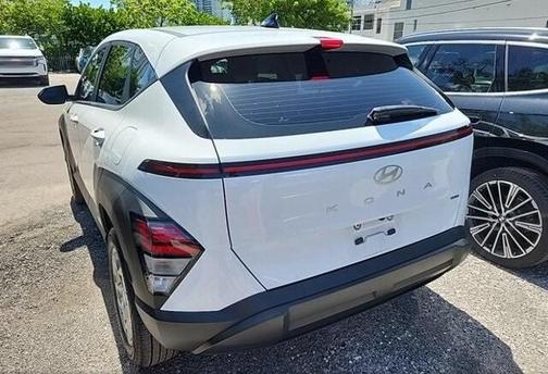 2024 Hyundai KONA SE