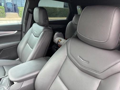 2024 Cadillac XT5 Luxury