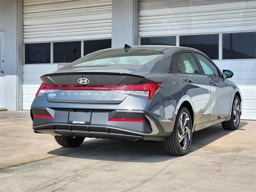 2025 Hyundai ELANTRA HEV SEL Sport