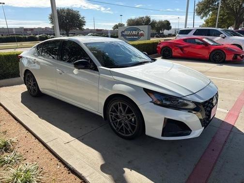 2023 Nissan Altima 2.0 SR