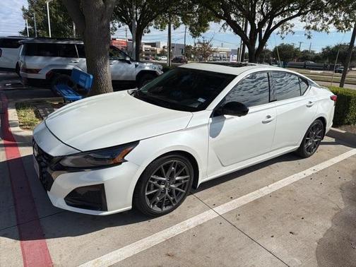 2023 Nissan Altima 2.0 SR