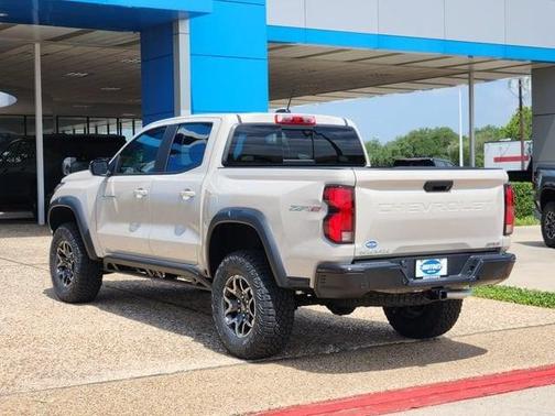 White Sand 2026 Chevrolet Colorado ZR2