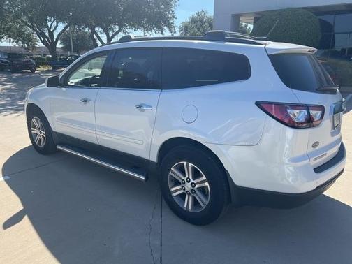 2017 Chevrolet Traverse 2LT