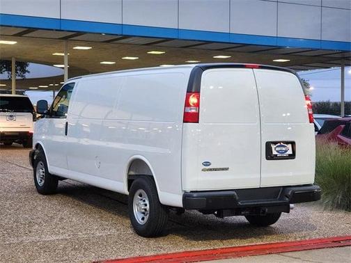 2025 Chevrolet Express 3500 Work Van