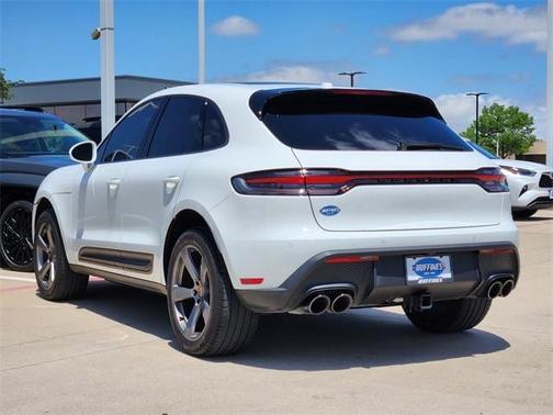 2024 Porsche Macan Base