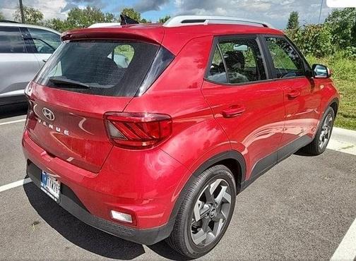 2022 Hyundai VENUE SEL