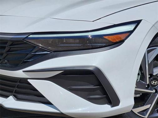 2025 Hyundai ELANTRA HEV SEL Sport