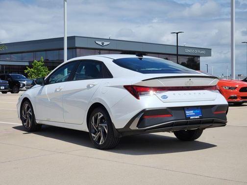 White 2025 Hyundai ELANTRA SEL Sport