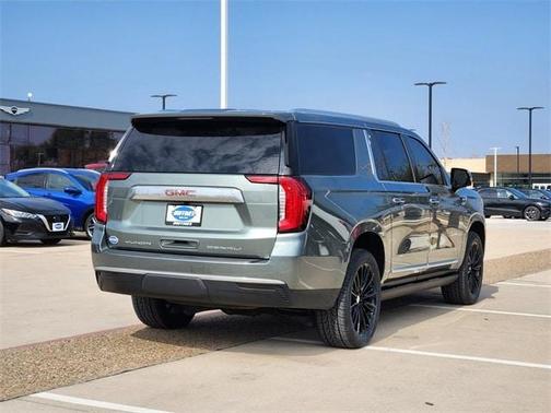 2023 GMC Yukon XL Denali