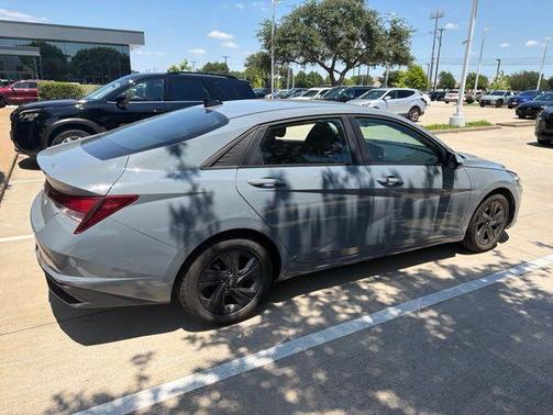 Electric Shadow 2022 Hyundai ELANTRA SEL