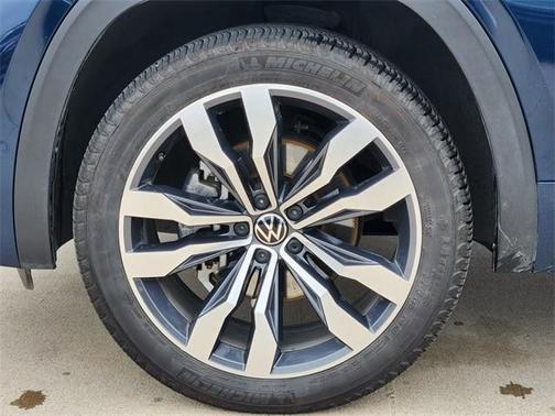 2022 Volkswagen Atlas Cross Sport 3.6L V6 SEL Premium R-Line