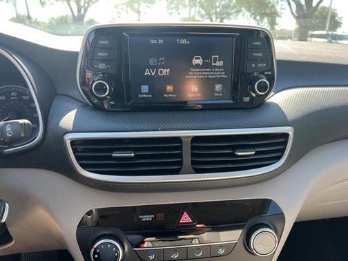 2020 Hyundai TUCSON SE