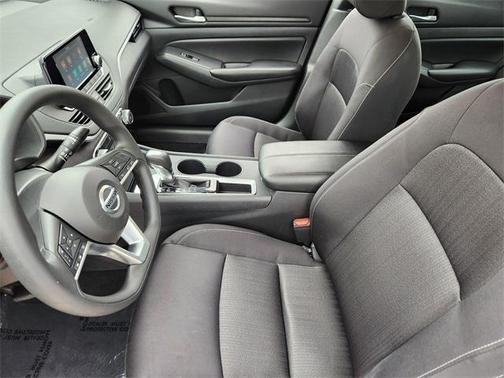 2022 Nissan Altima 2.5 S