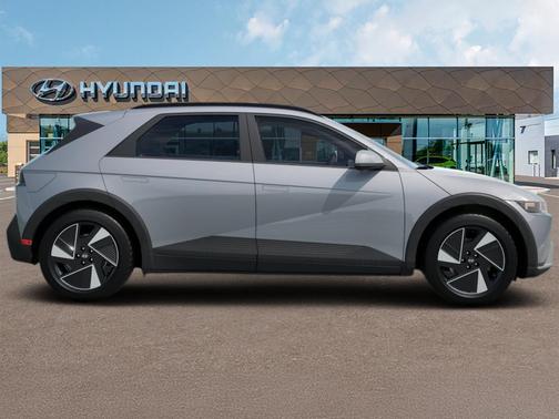 2025 Hyundai IONIQ 5 SEL