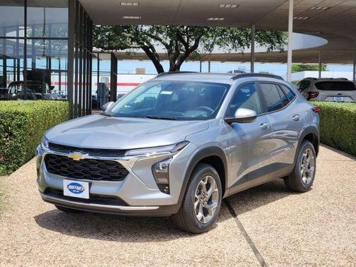 Sterling Gray Metallic 2026 Chevrolet Trax LT