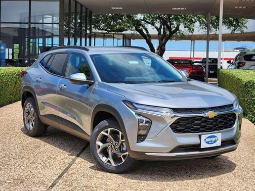 Sterling Gray Metallic 2026 Chevrolet Trax LT