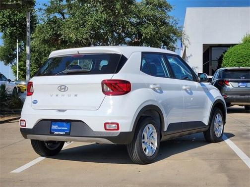 2025 Hyundai VENUE SE