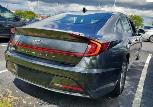 2022 Hyundai SONATA SE