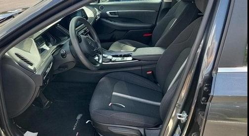 2022 Hyundai SONATA SE