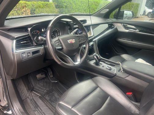 Stellar Black Metallic 2023 Cadillac XT6 Premium Luxury FWD