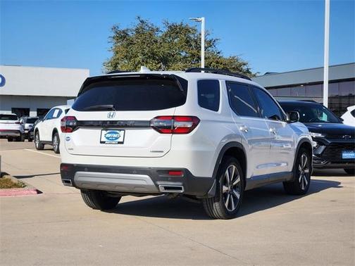 2023 Honda Pilot Touring