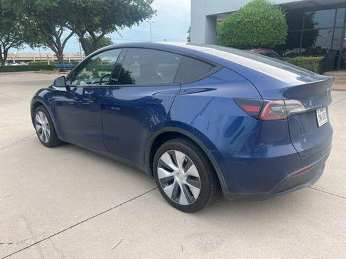 Deep Blue Metallic 2023 Tesla Model Y Long Range