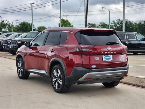 2022 Nissan Rogue SL