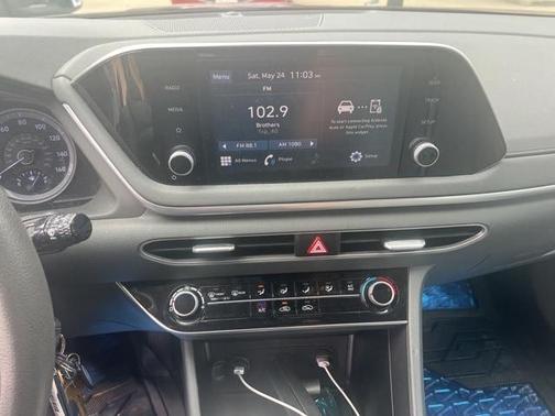2022 Hyundai SONATA SE