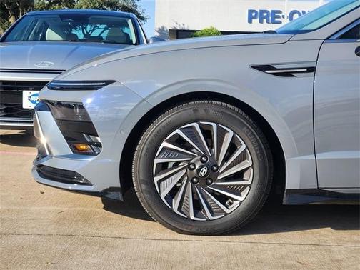2025 Hyundai SONATA Hybrid Limited