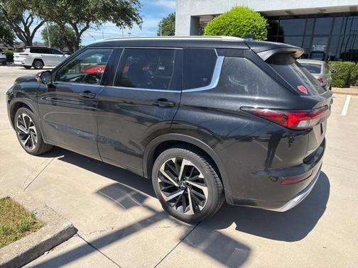 2022 Mitsubishi Outlander SEL