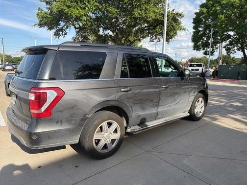 Magnetic 2020 Ford Expedition XLT